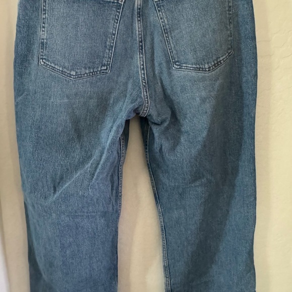 Abercrombie and Fitch The 90’s Relaxed Jean High Rise. Size 32 Long - Picture 3 of 3